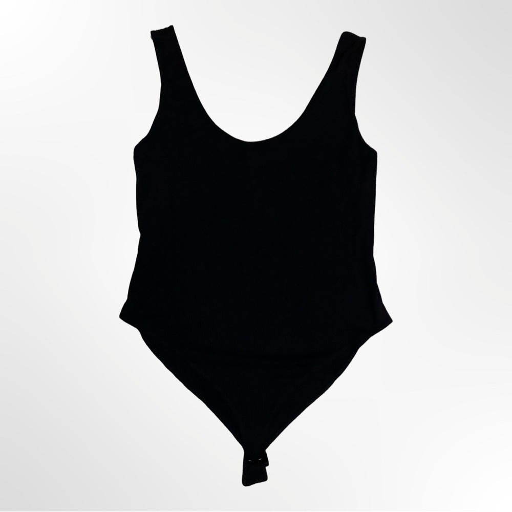 Forever 21 Black Scoop-Neck Ribbed Sleeveless Bodysuit